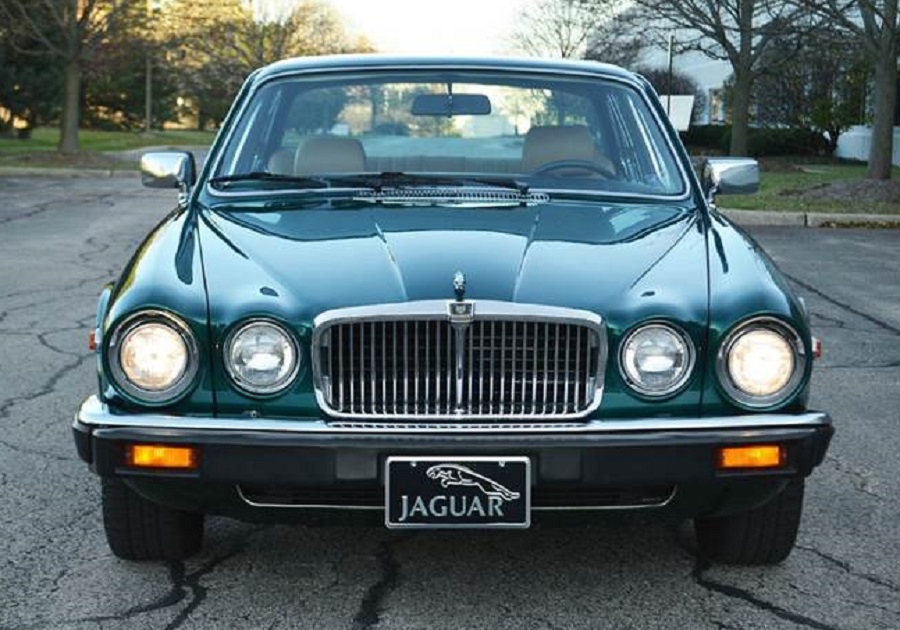 Ягуар xj6