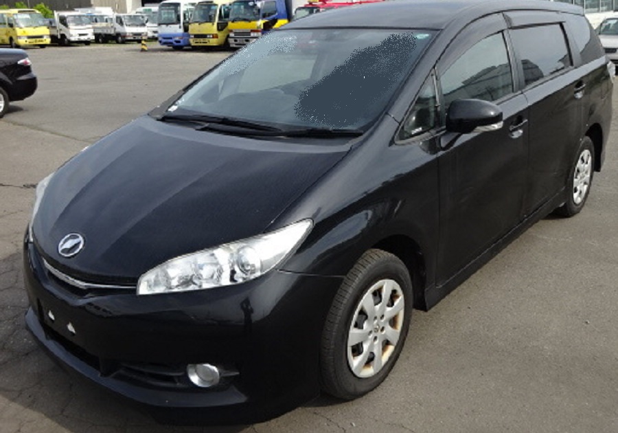 Toyota wish 2012 год