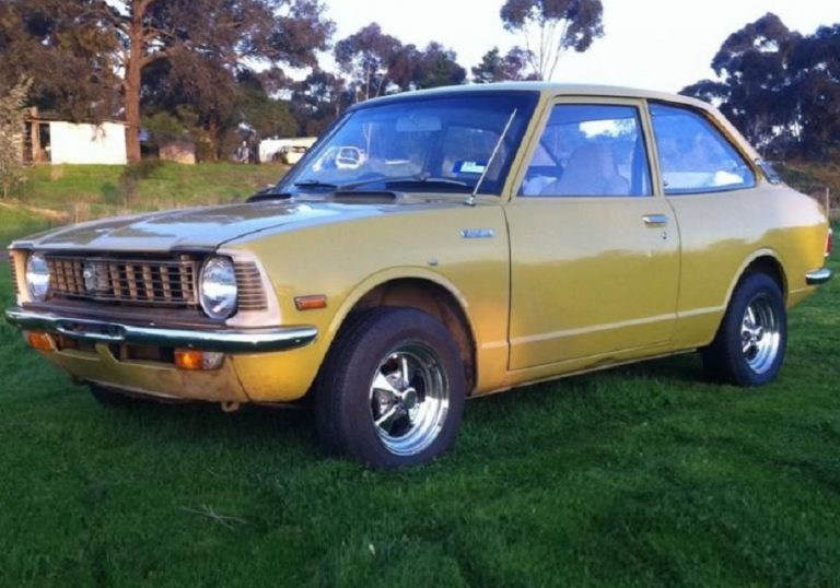 Toyota Corolla 1970 - Cars Evolution